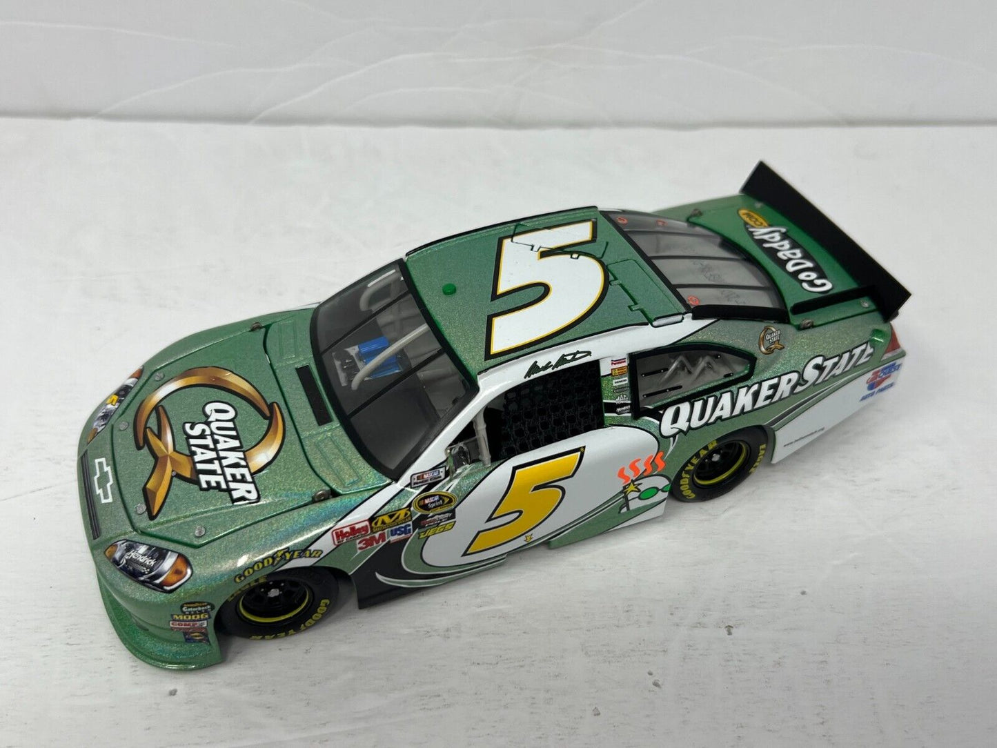 Action Nascar #5 Mark Martin Quaker State Flashcoat Color Impala 1:24 Diecast