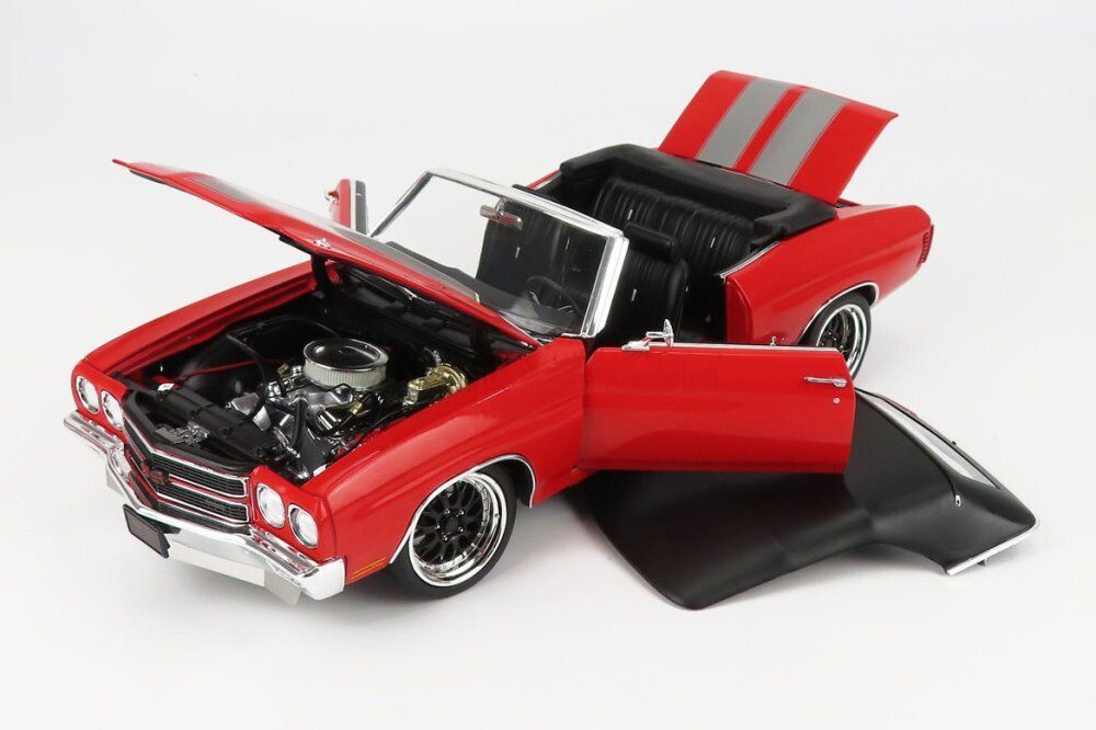 ACME 1970 Chevrolet Chevelle SS Restomod Red Limited Edition 1:18 Diecast