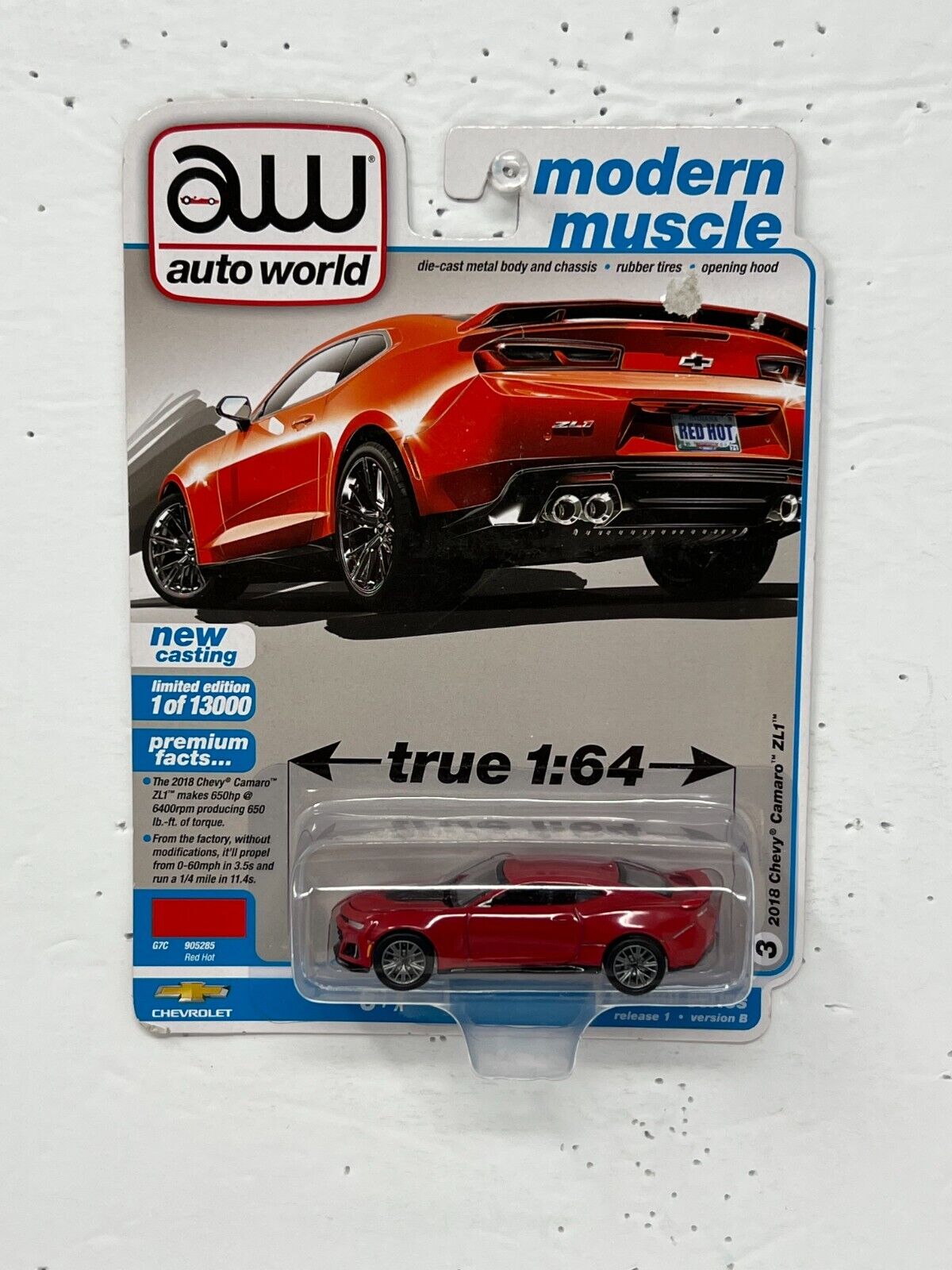 Auto World Modern Muscle 2018 Chevy Camaro ZL1 1:64 Diecast Version B