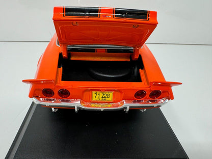 Maisto 1971 Chevrolet Camaro Special Edition 1:18 Diecast Orange