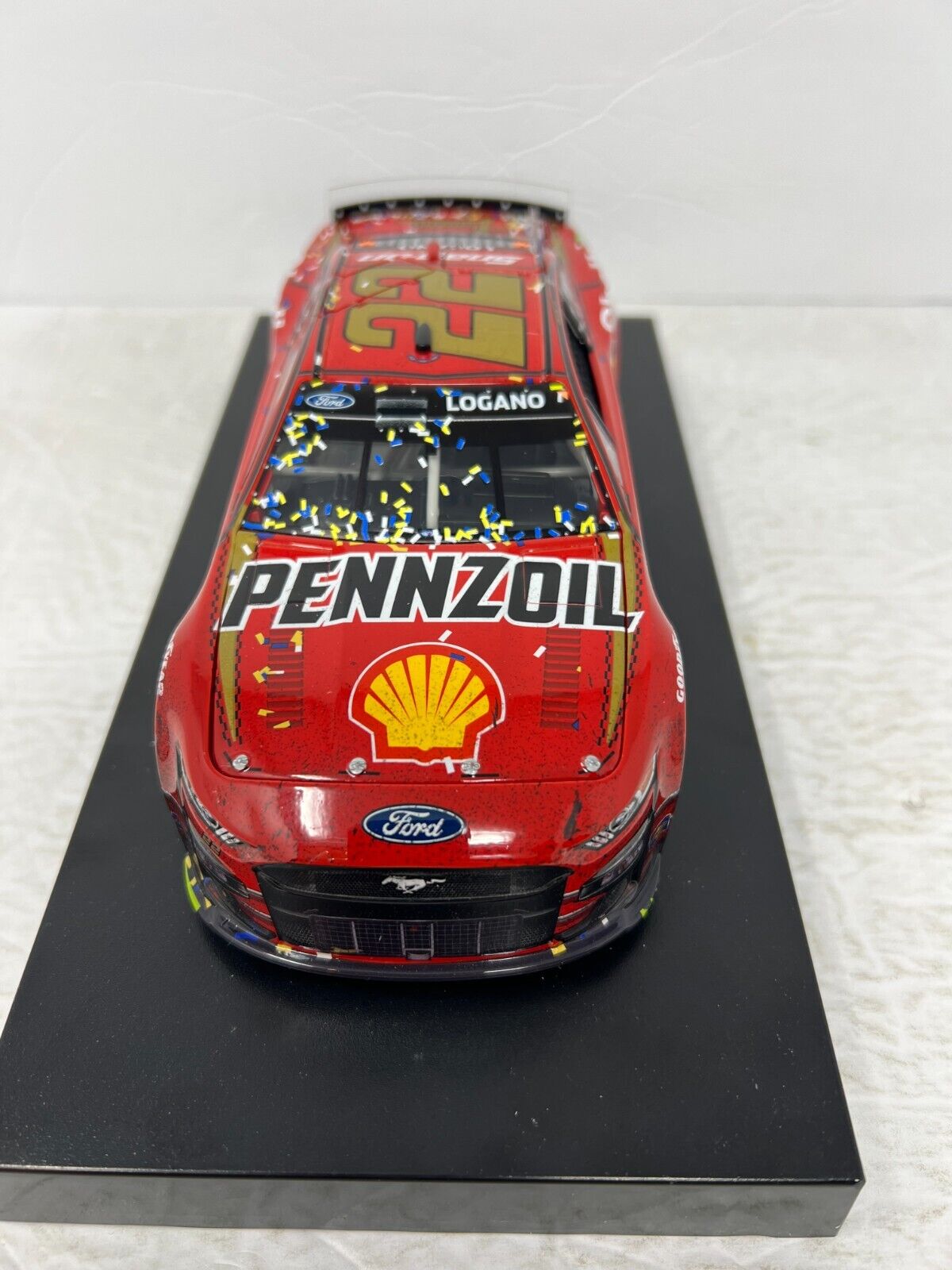 Lionel Nascar #22 Joey Logano Shell Darlington Win 2022 Mustang 1:24 Diecast