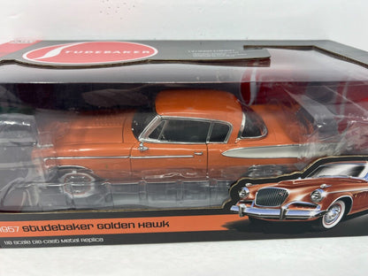 Auto World 1957 Studebaker Golden Hawk Hardtop American Muscle 1:18 Diecast