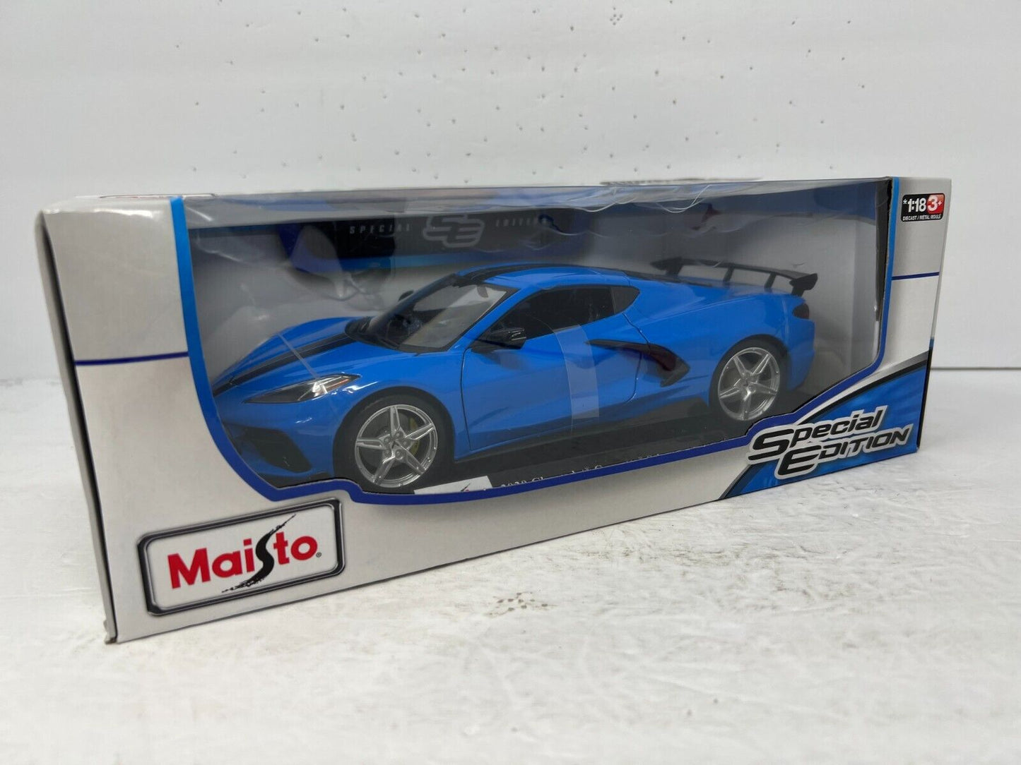 Maisto 2020 Chevy Corvette Stingray Coupe 1:18 Diecast