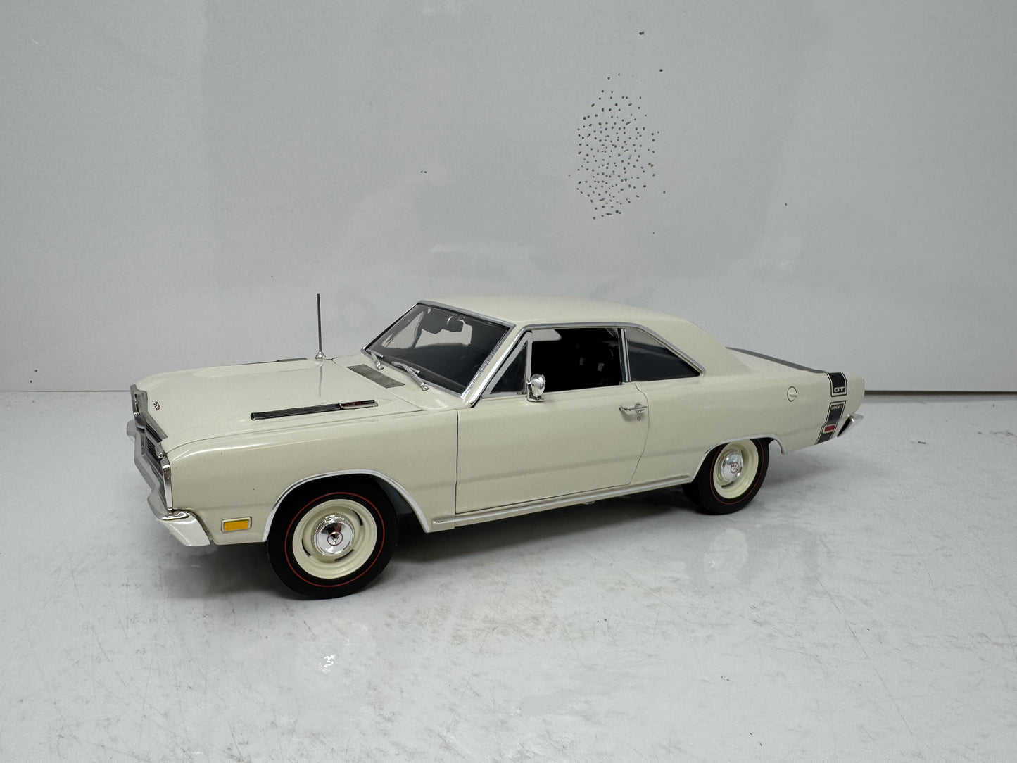 ACME Nice Car Collection #10 1969 Dodge Dart GTS 440 1:18 Diecast