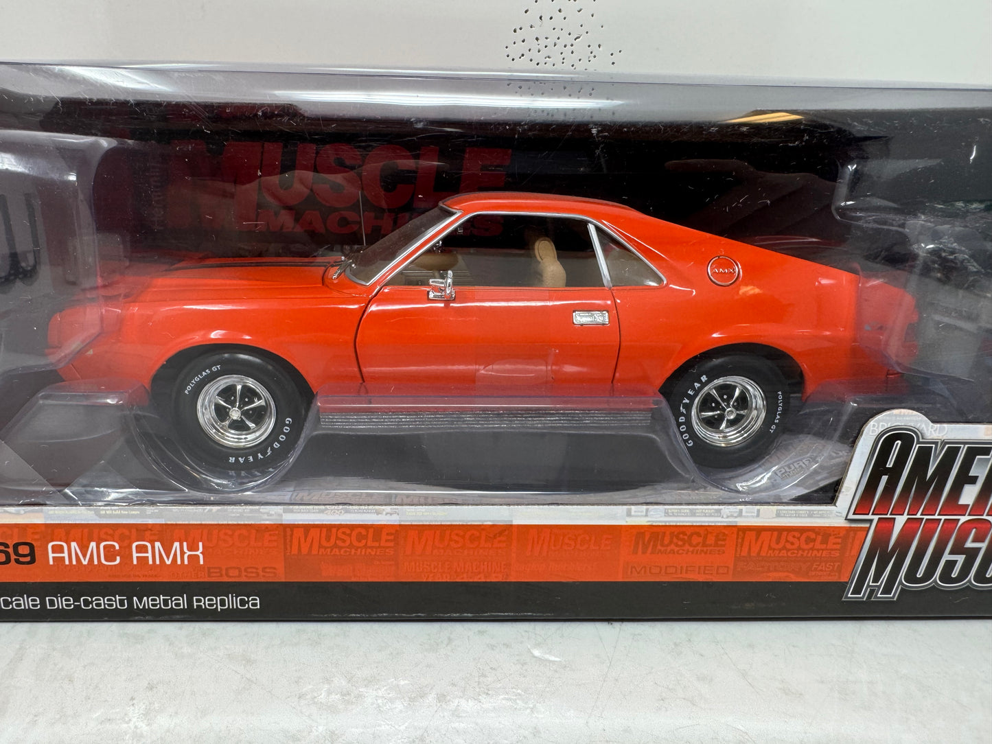 Auto World American Muscle Hemmings Muscle Machines AMC AMX Hardtop 1969 1:18 Diecast Big Bad Orange
