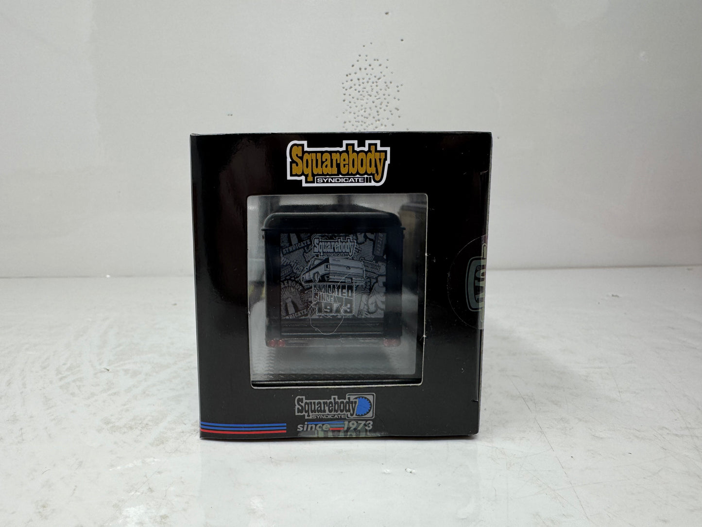 M2 Machines Squarebody Syndicate 1973 Chevy Cheyenne & Hauler 1:64 Diecast