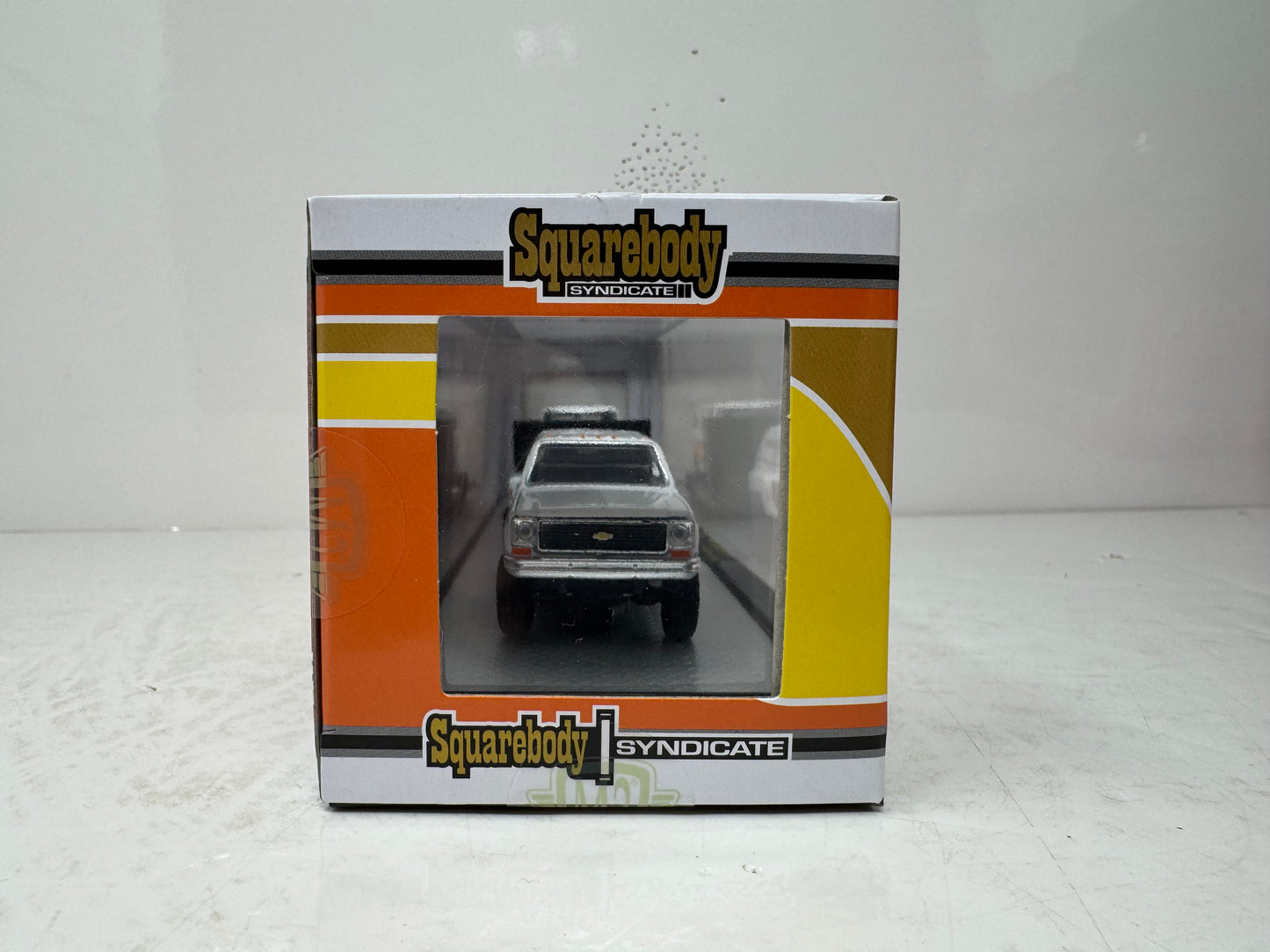 M2 Machines Squarebody Syndicate Chevrolet Silverado & Van G10 Set 1:64 Diecast