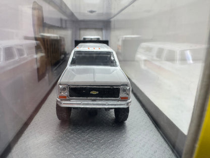 M2 Machines Squarebody Syndicate Chevrolet Silverado & Van G10 Set 1:64 Diecast