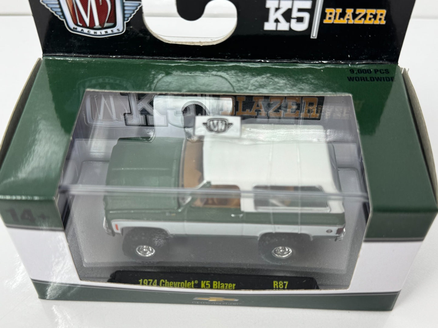 M2 Machines Chevrolet 1974 Chevrolet K5 Blazer 1:64 Diecast