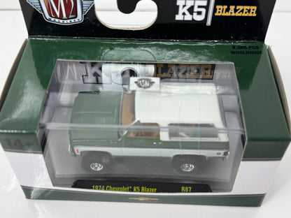 M2 Machines Chevrolet 1974 Chevrolet K5 Blazer 1:64 Diecast