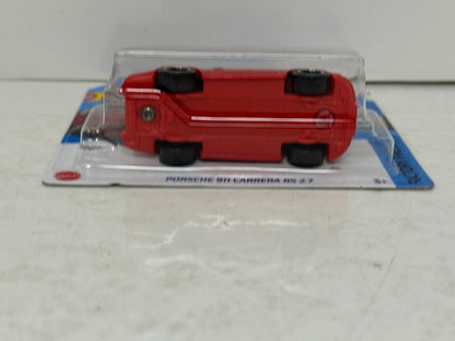Hot Wheels Factory Fresh Porsche 911 Carrera RS 2.7 1:64 Diecast Short Card