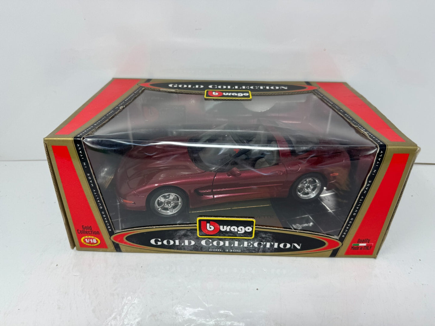Bburago 1998 Chevrolet Corvette Coupe Targa Gold Collection 1:18 Diecast
