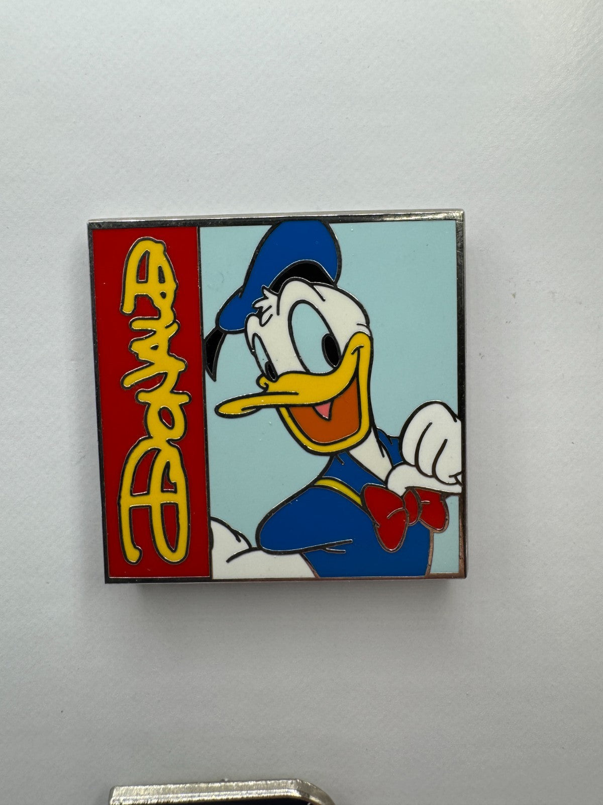 Disney Donald Duck Deluxe Starter Trading Pin DC2S10