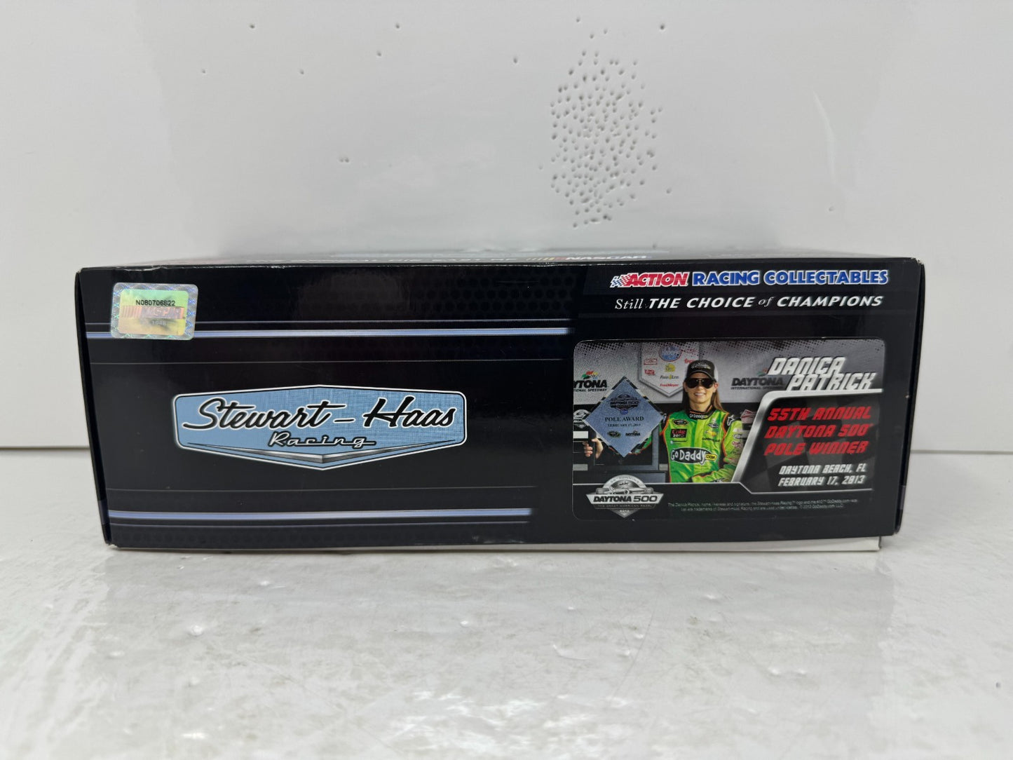 Lionel NASCAR #10 Danica Patrick GoDaddy 2013 Daytona Pole Winner 1:24 Diecast