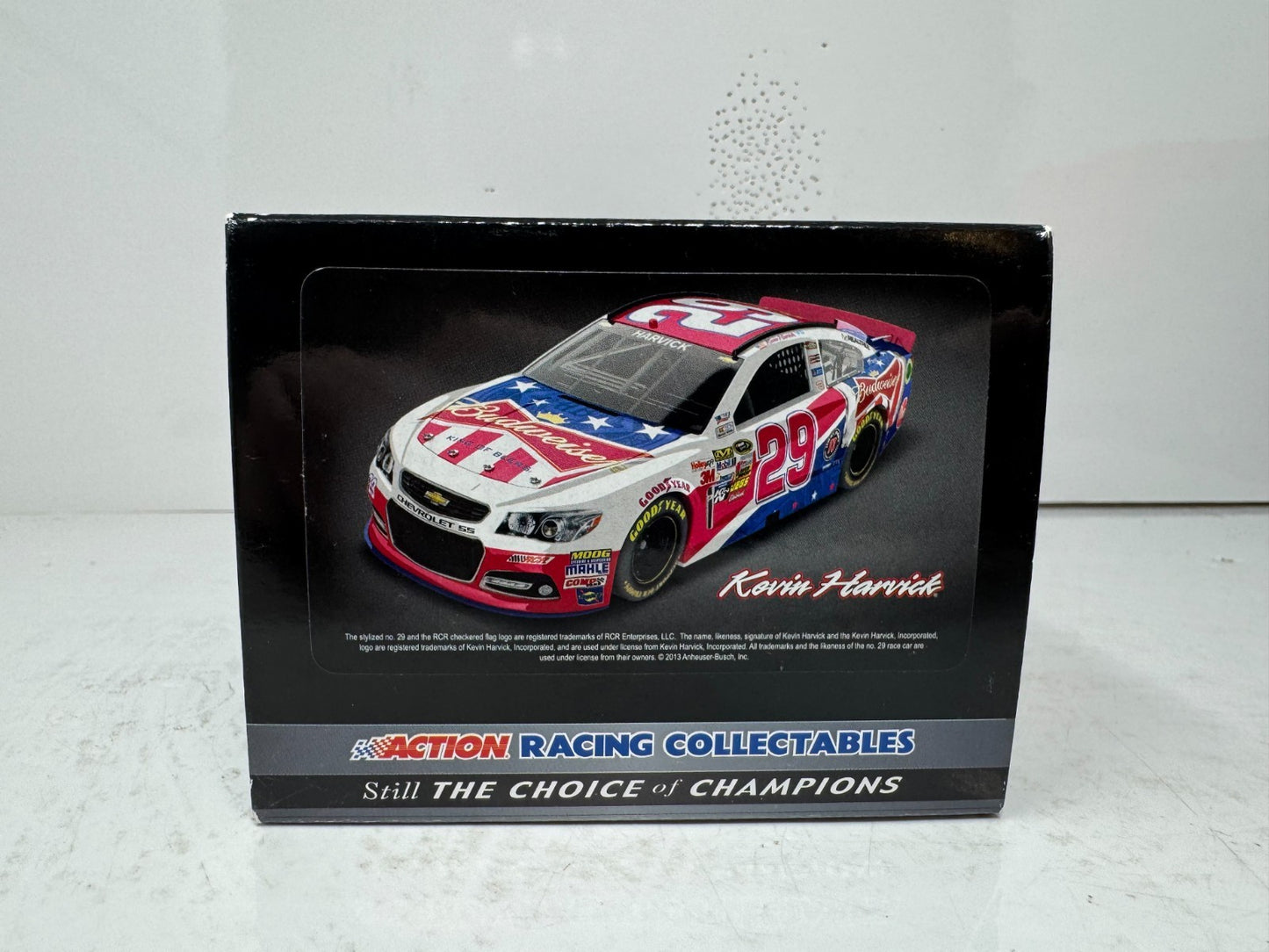 Lionel Nascar #29 Kevin Harvick Budweiser Salutes 2013 Chevy SS 124 Diecast