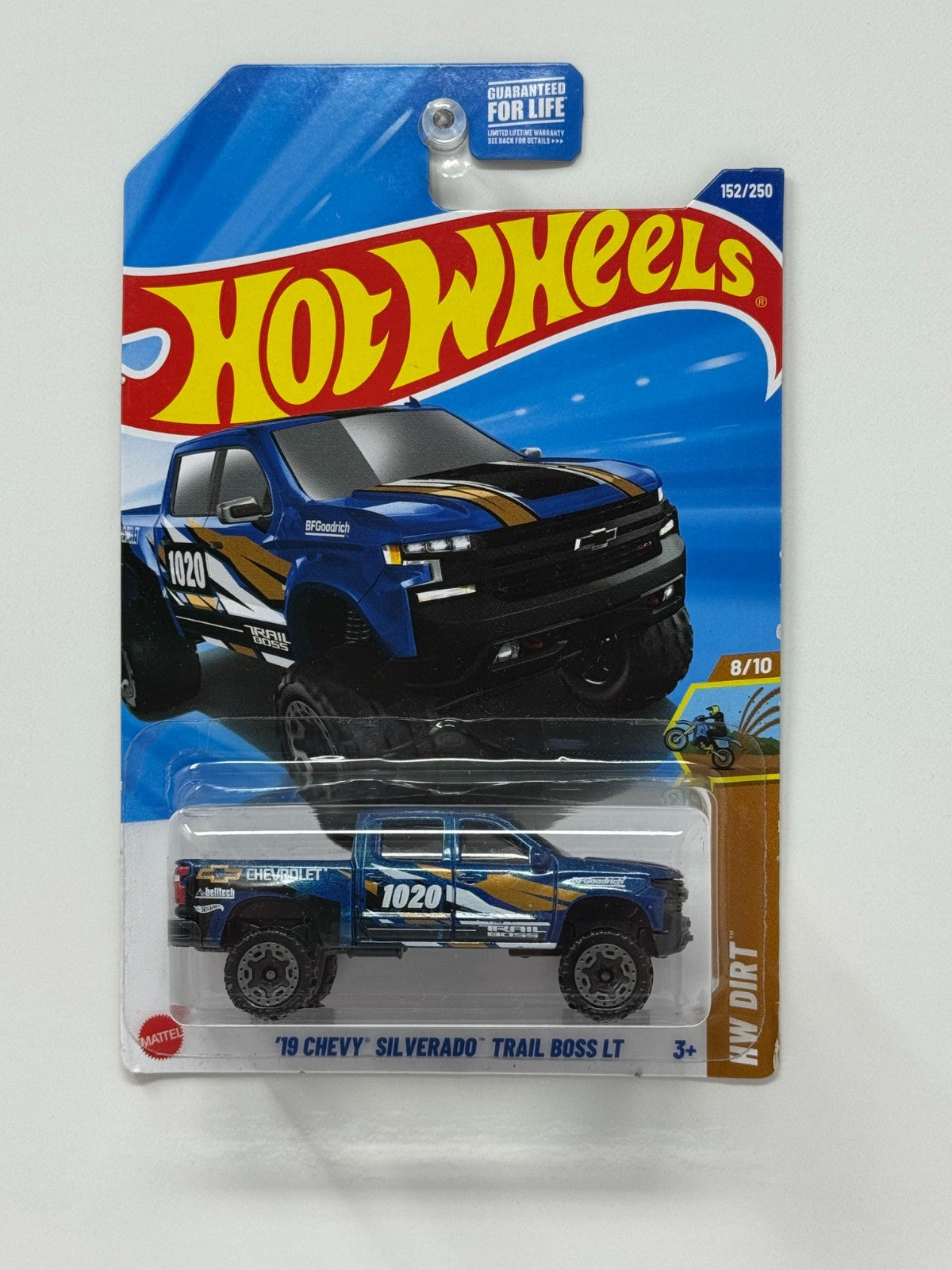 Hot Wheels HW Dirt 2019 Chevy Silverado Trail Boss LT 1:64 Diecast