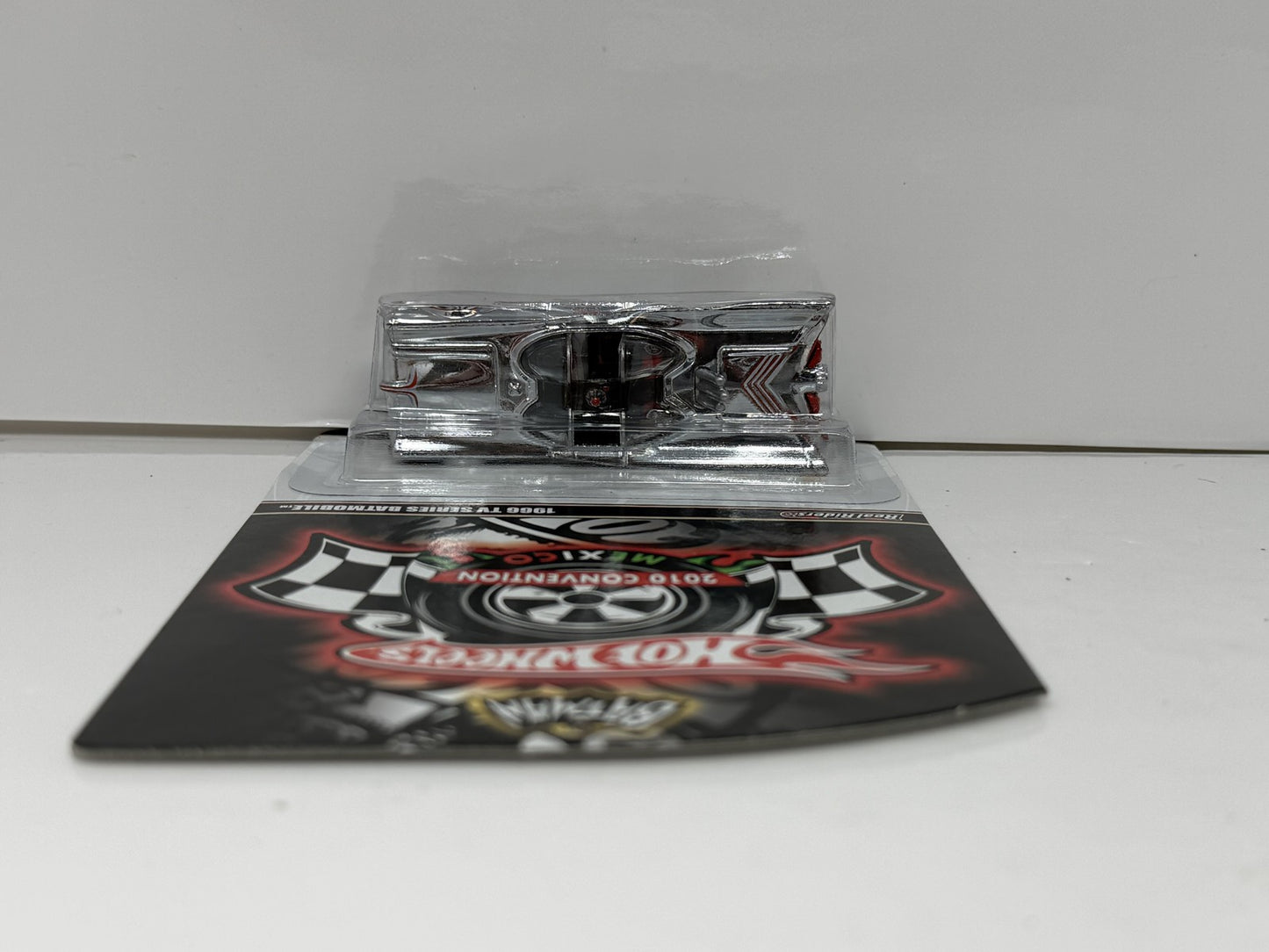 Hot Wheels 2010 Mexico Convention 1966 TV Series Batmobile 1:64 Diecast #2318
