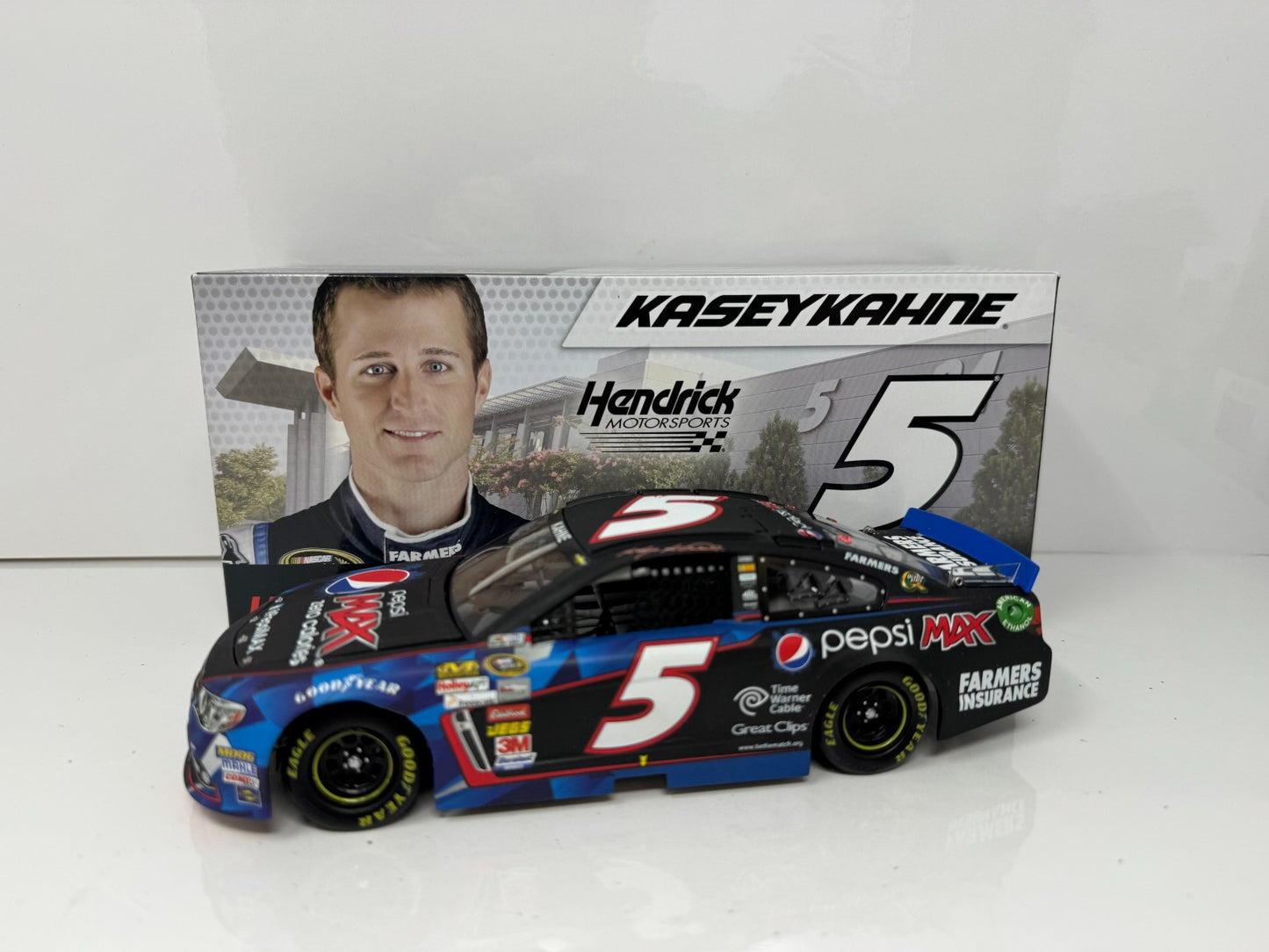 Lionel NASCAR Kasey Kahne #5 Pepsi Max 2013 Chevrolet SS 1:24 Diecast