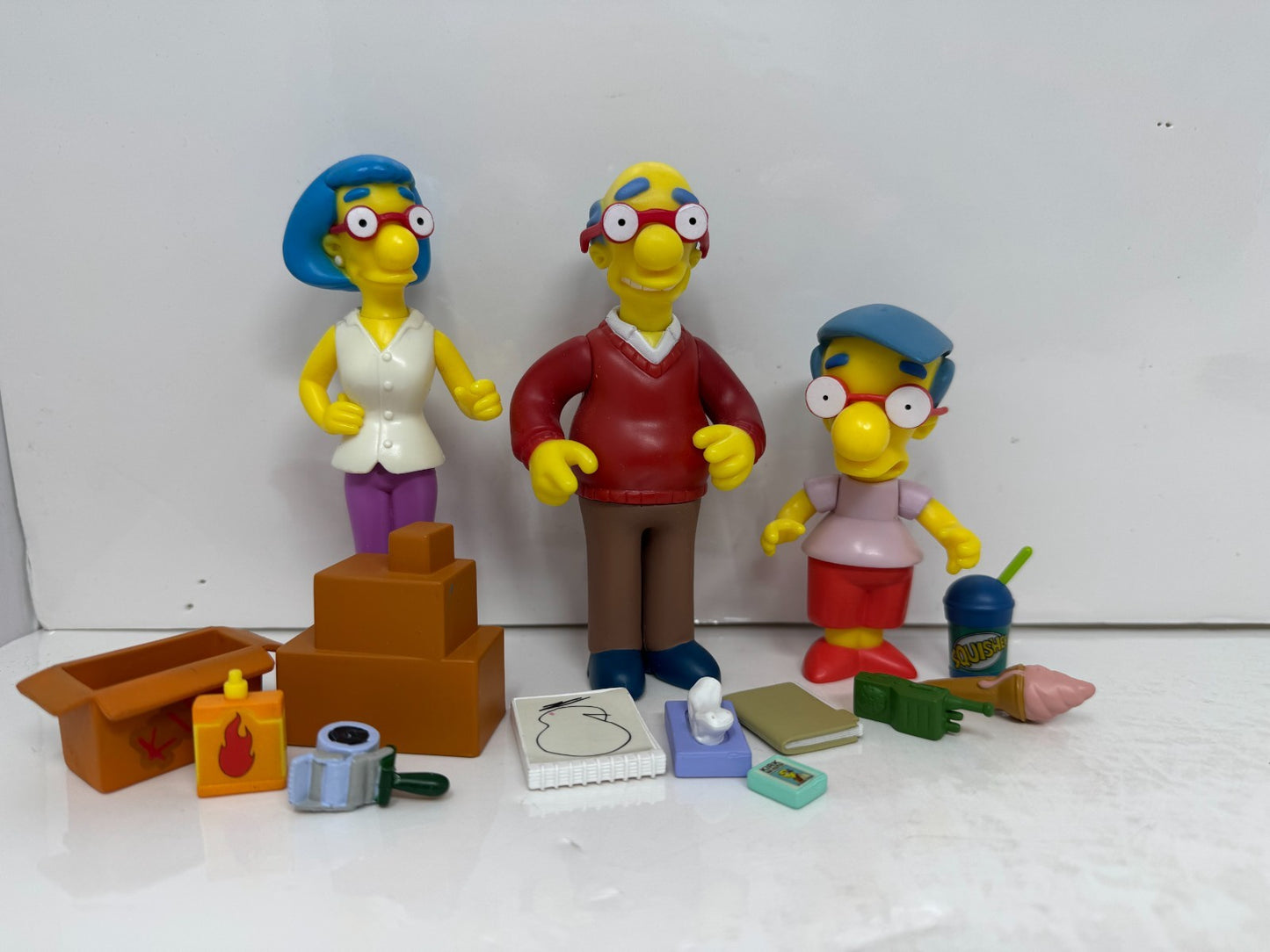Simpsons World of Springfield Van Houten Family Figure Set Playmates