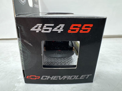 M2 Machines 1992 Chevrolet C1500 SS 454 Pickup 1:64 Diecast