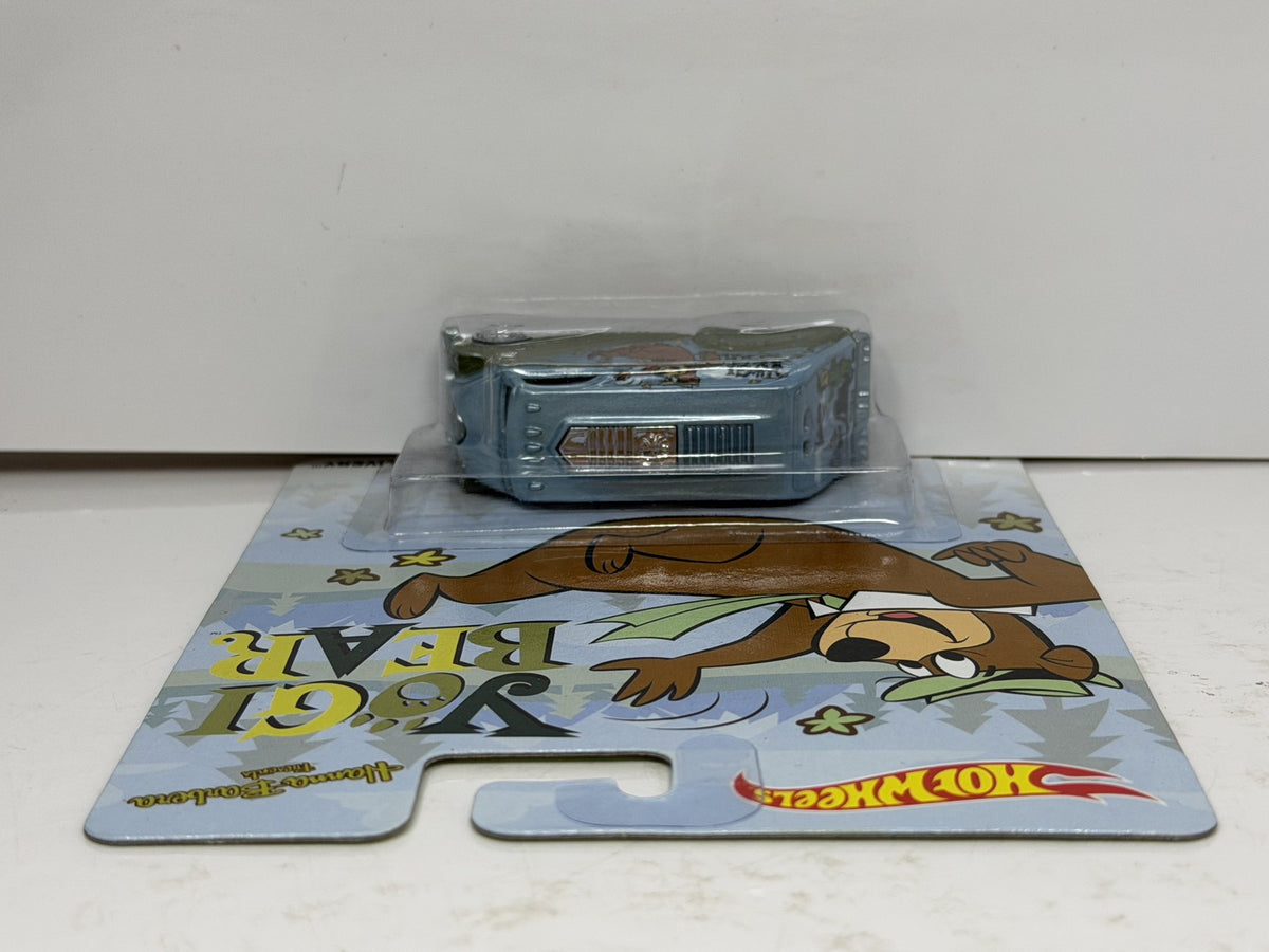 Hot Wheels Yogi Bear Deco Delivery 1:64 Real Riders