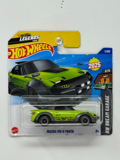 Hot Wheels Dream Garage Mazda MX-5 Miata 1:64 Diecast Short Card