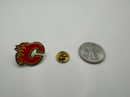 Calgary Flames NHL Hockey Team Lapel Pin UDT1