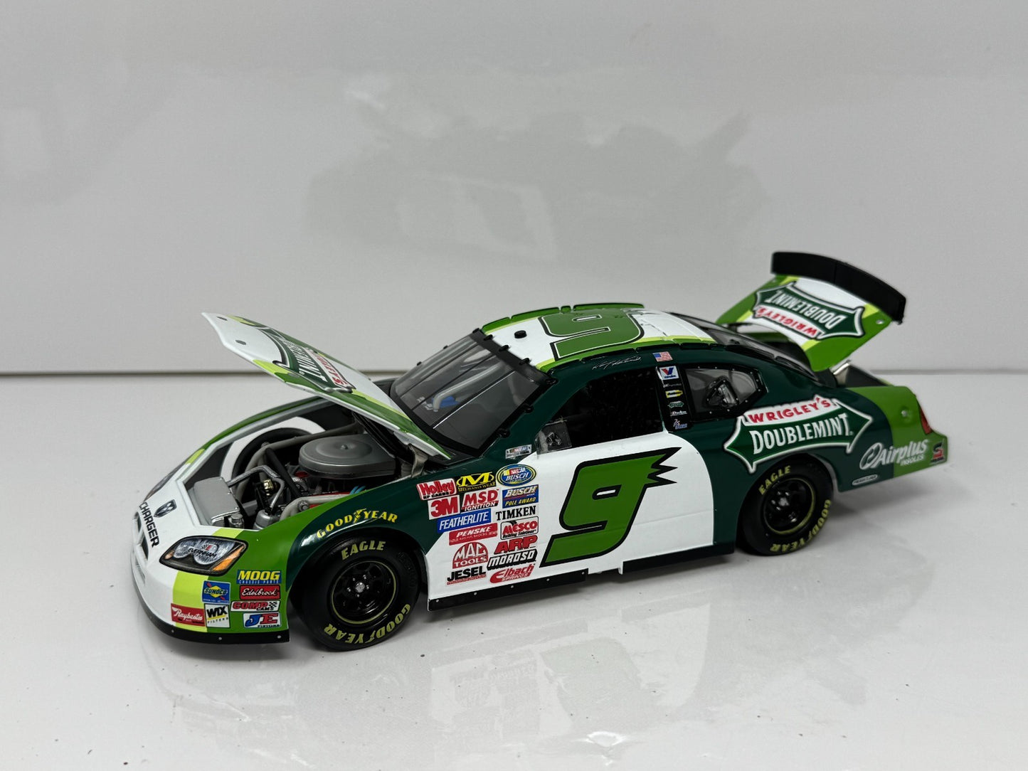 Motorsports Authentics NASCAR Kasey Kahne #9 Doublemint '07 Charger 1:24 Diecast