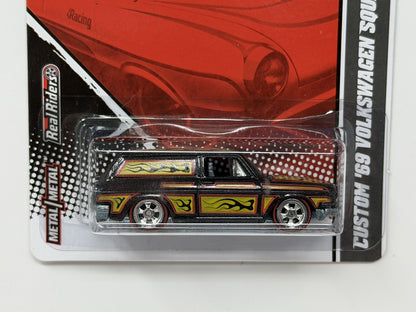 Hot Wheels Garage Custom 1969 Volkswagen Squareback 1:64 Diecast