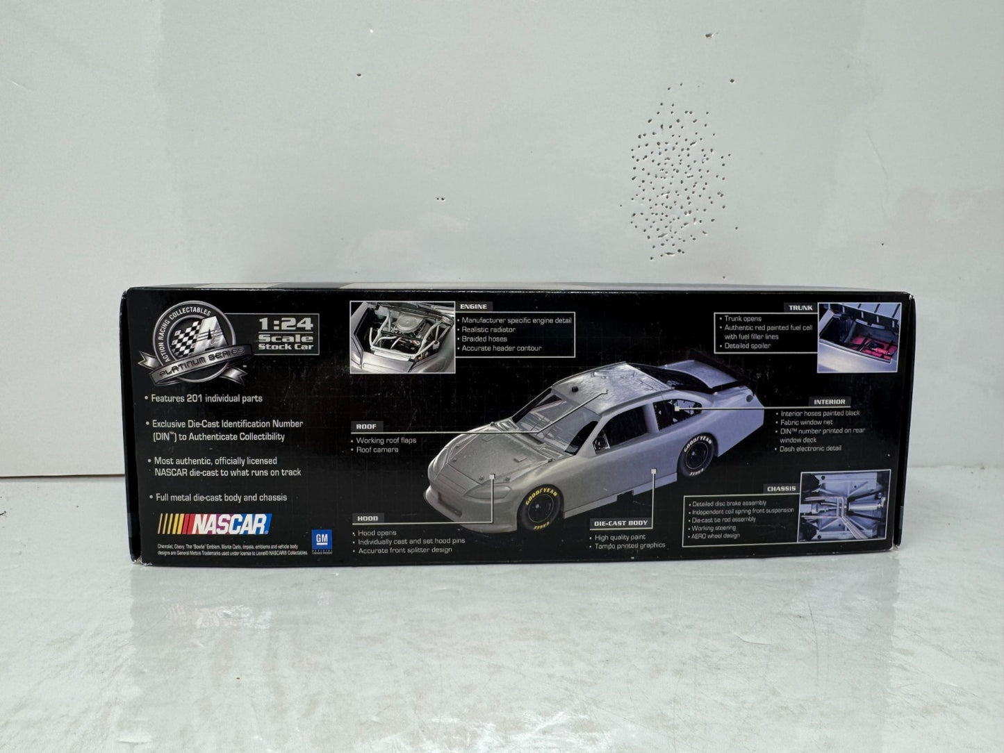 Lionel Nascar #29 Kevin Harvick Rheem Pink 2011 Chevy Impala 1:24 Diecast