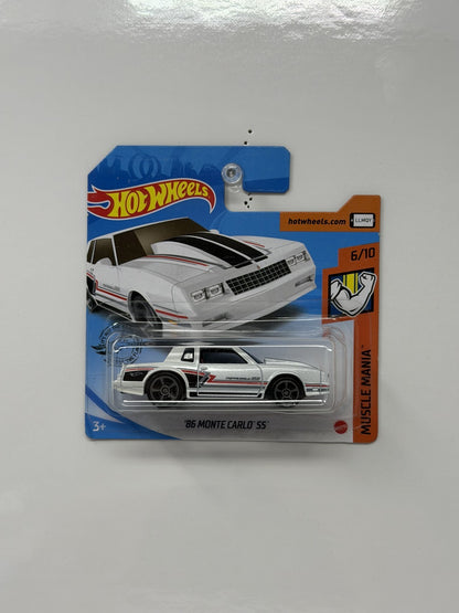 Hot Wheels Muscle Mania 1986 Chevrolet Monte Carlo SS 1:64 Diecast Short Card