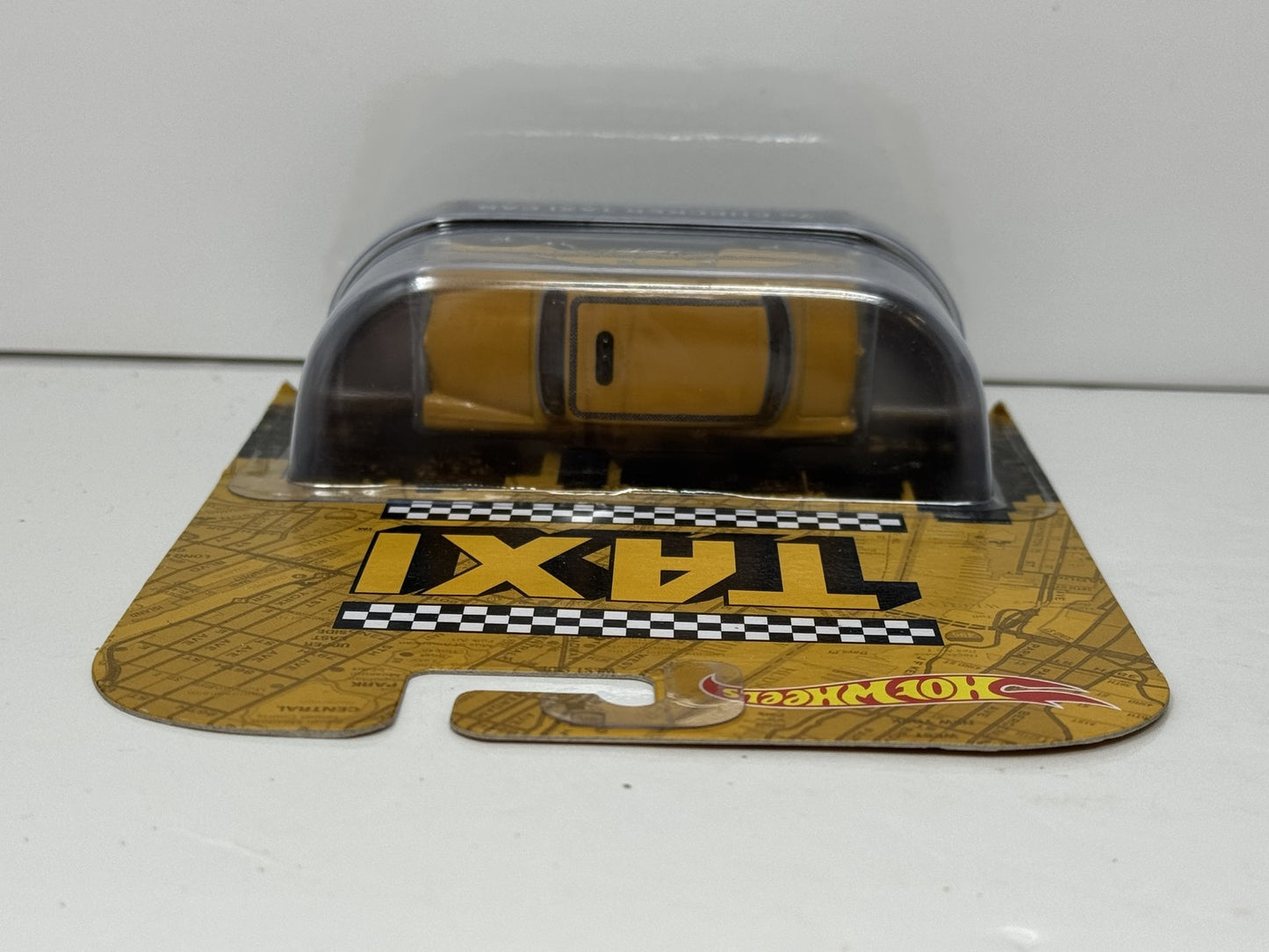 Hot Wheels Retro Entrtainment Taxi 1974 Checker Taxi Cab 1:64 Diecast Yellow
