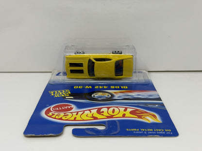 Hot Wheels Oldsmobile 442 W-30 New Paint Style 1:64 Diecast Yellow