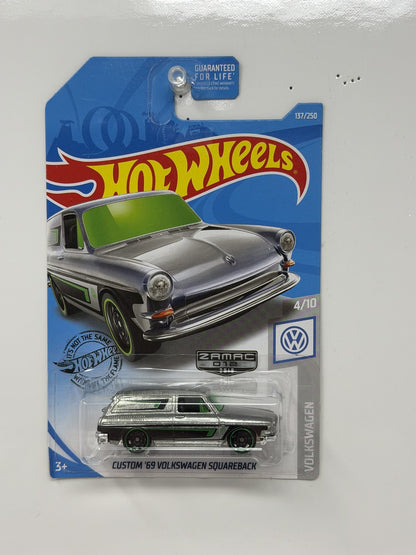 Hot Wheels ZAMAC Volkswagen Custom 1969 Volkswagen Squareback 1:64 Diecast