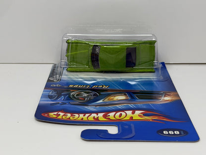 Hot Wheels Red Lines 1965 Pontiac Bonneville 1:64 Diecast Green V2