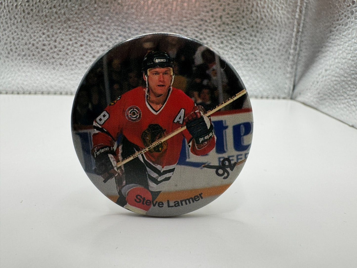 Steve Larmer Chicago Blackhawks NHL Pin-back Button UDT1