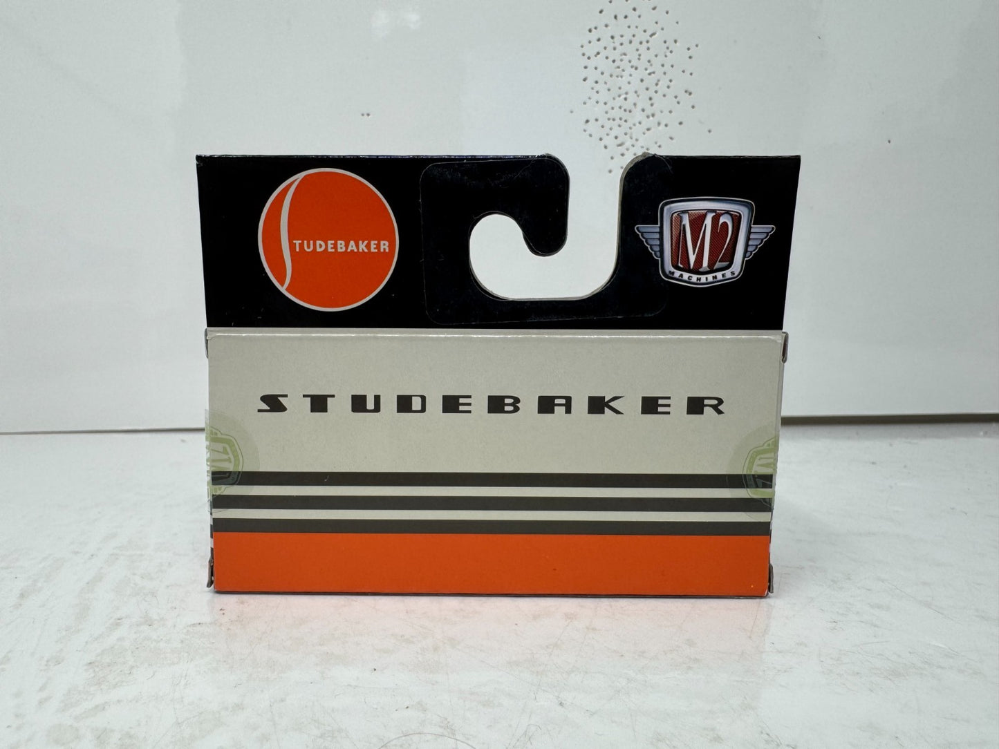 M2 Machines 1949 Studebaker 2R Truck 1:64 Diecast