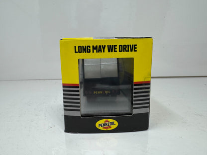M2 Machines Auto Haulers 1970 Dodge L600 COE & 1971 Plymouth Cuda 1:64 Diecast