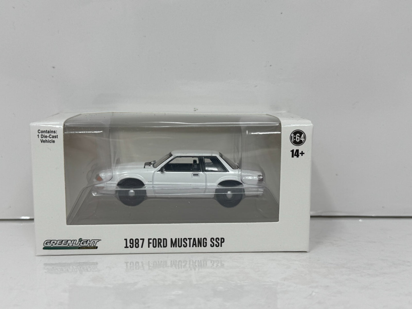 Greenlight Hot Pursuit 1987 Ford Mustang SSP White 1:64 Diecast