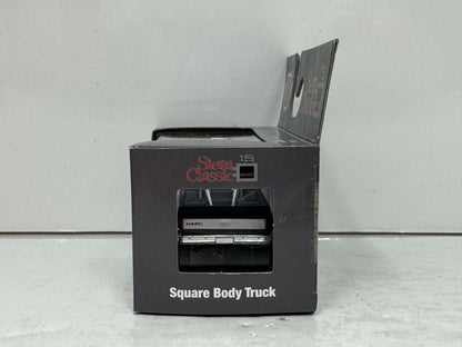 M2 Machines Square Body Truck 1976 GMC Sierra Grande 15 4x4 1:64 Diecast