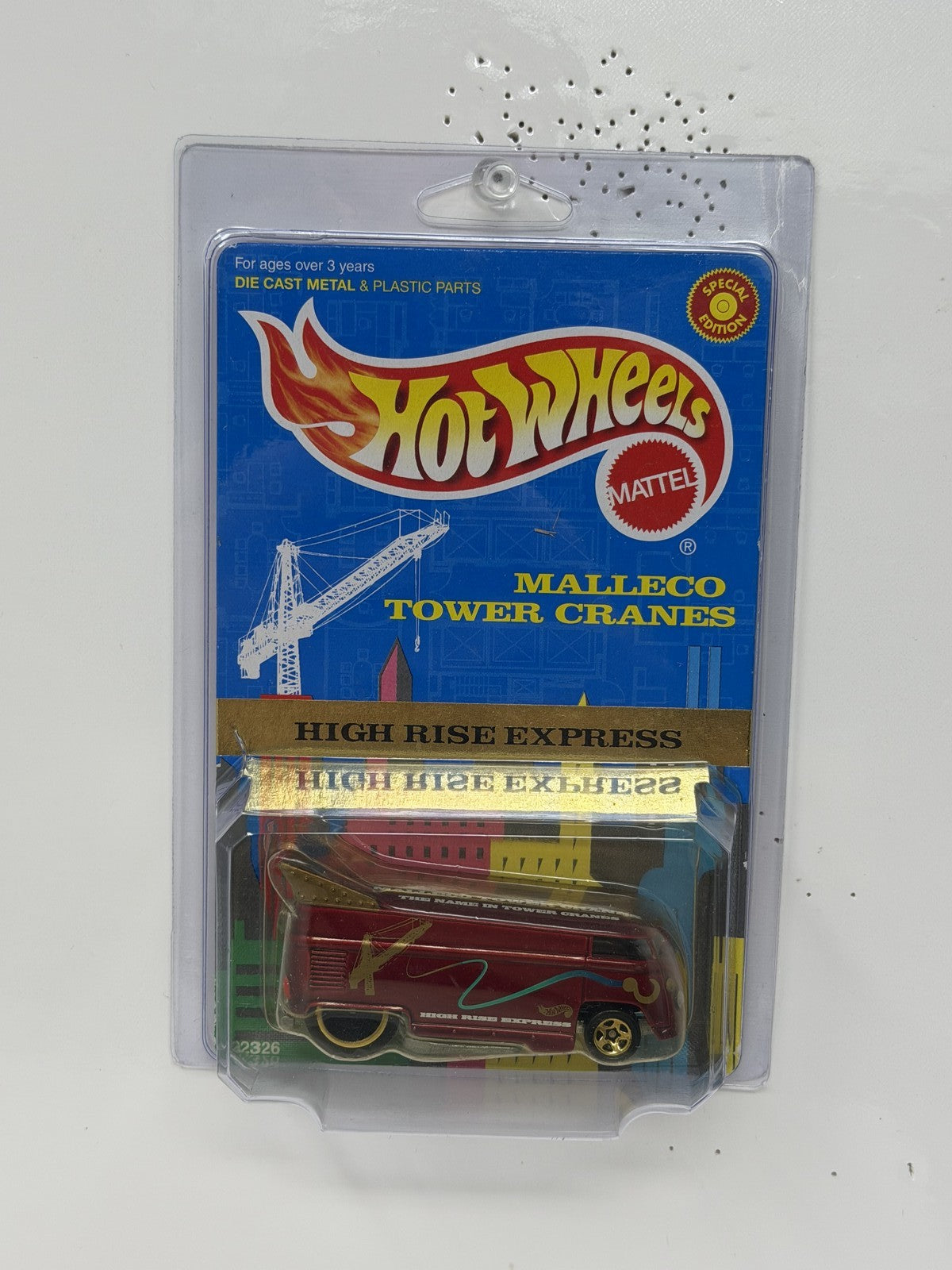 Hot Wheels Malleco Tower Cranes High Rise Express VW Drag Bus 1:64 Diecast