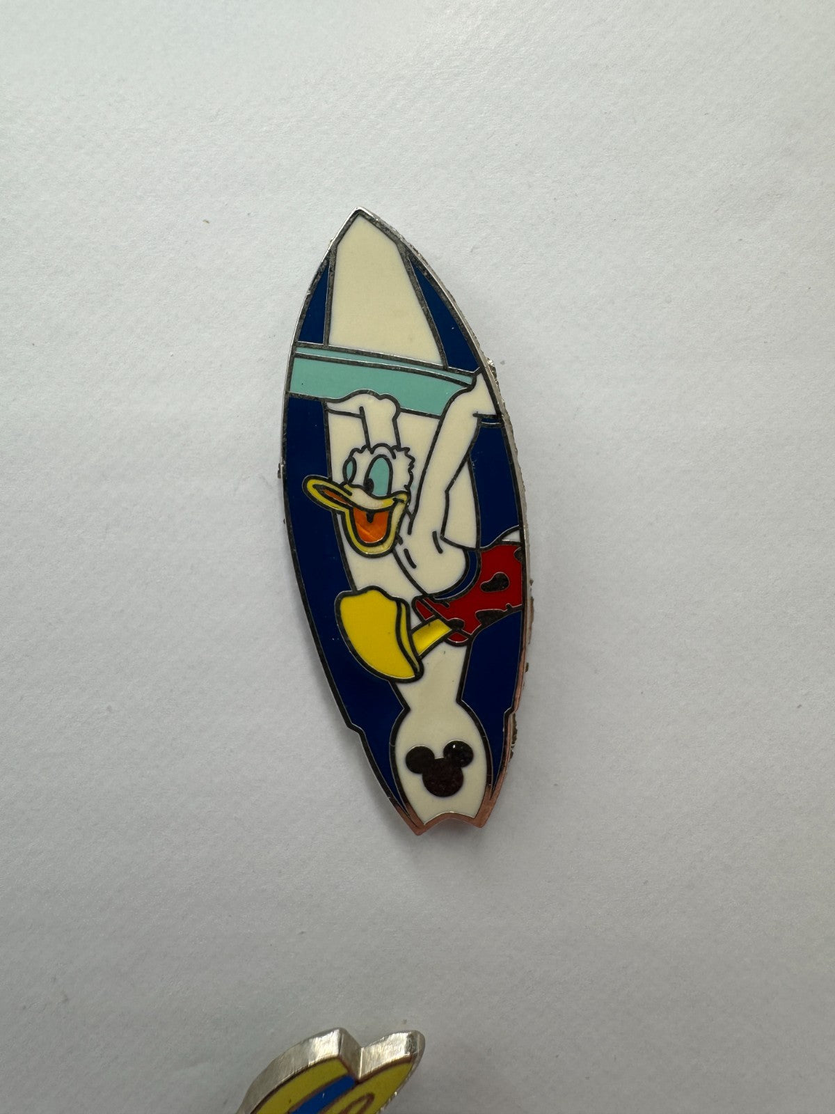 WDW Disney Donald Duck Surfboard Cast Lanyard Series Trading Pin DC2S10