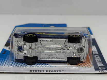Hot Wheels Street Beasts 1971 Maverick Grabber 1:64 Diecast Factory Sealed