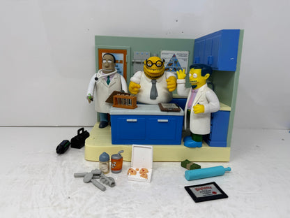 Simpsons World of Springfield Hospital Doctor Set Playmates Diorama