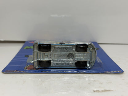 Hot Wheels Super Mario World Volkswagen T1 Panel Bus 1:64 Diecast Real Riders