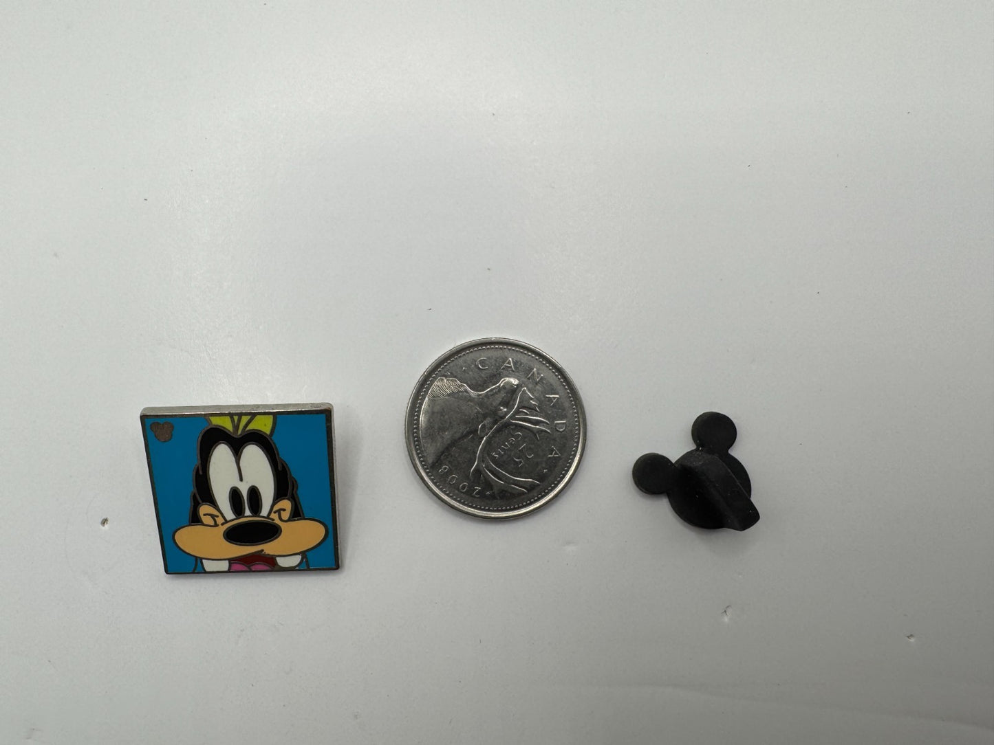 DLR Disney Goofy Character Faces Hidden Mickey Trading Pin DC2S8
