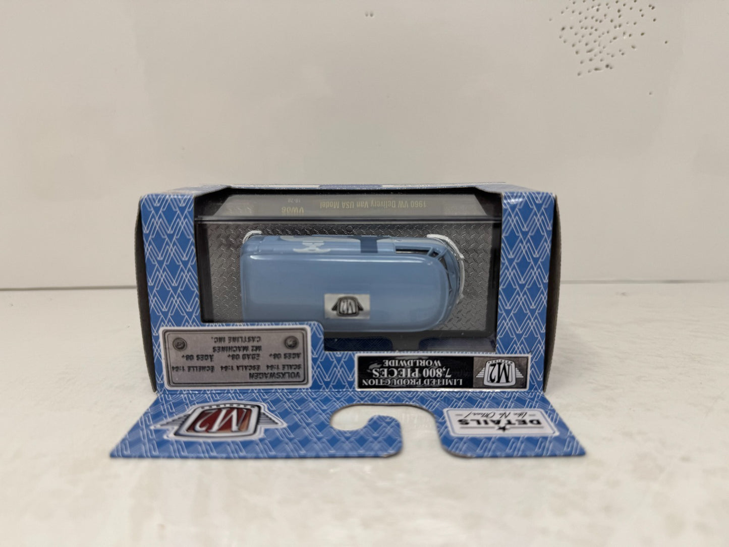 M2 Machines Auto Thentics 1960 Volkswagen VW Delivery Van USA Model 1:64 Diecast