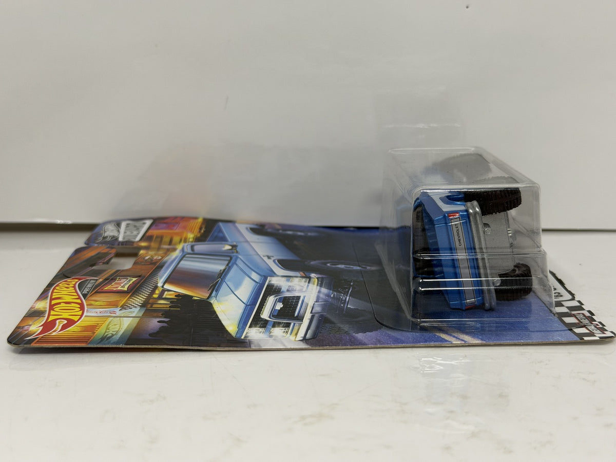 Hot Wheels Premium Boulevard #5 1983 Chevrolet Silverado 4x4 1:64 Diecast