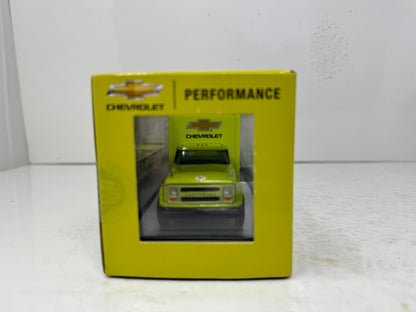 M2 Machines 1973 Chevrolet Truck Fleet Side Bed & C60 Hauler 1:64 Diecast