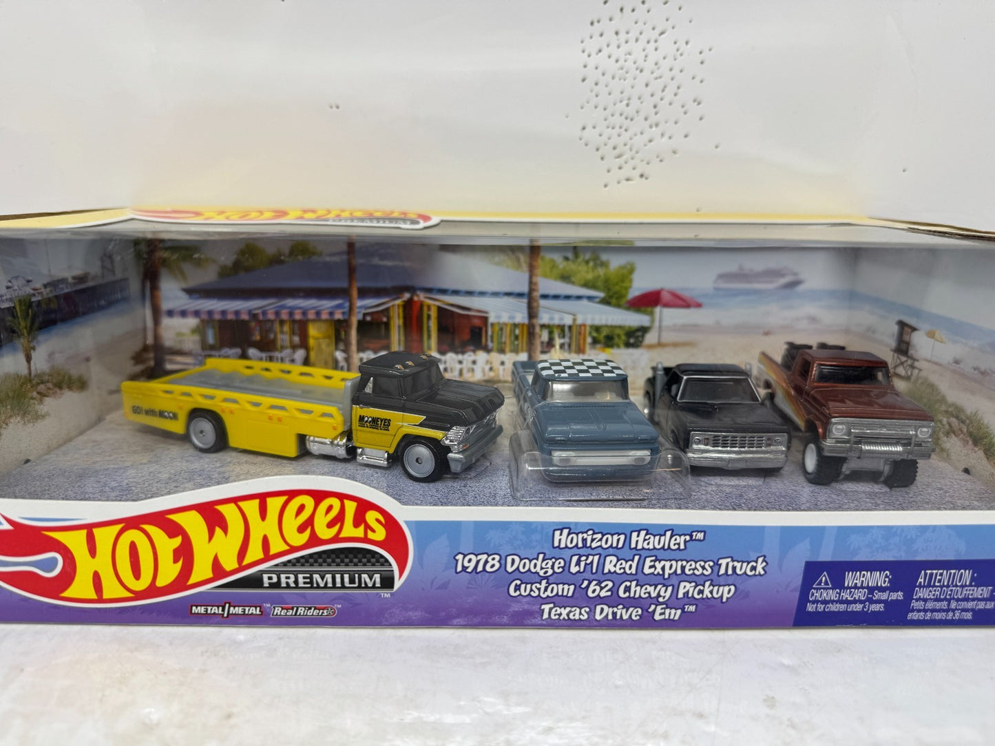 Hot Wheels Premium Pickup Trucks 4-Pack Collector Diorama Set 1:64 Diecast